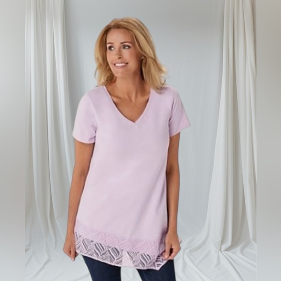 H by Halston Short-Sleeve
V-Neck Tunic w/ Asymmetrical Lace He
Pure Pink Size 3X - Picture 6 of 6